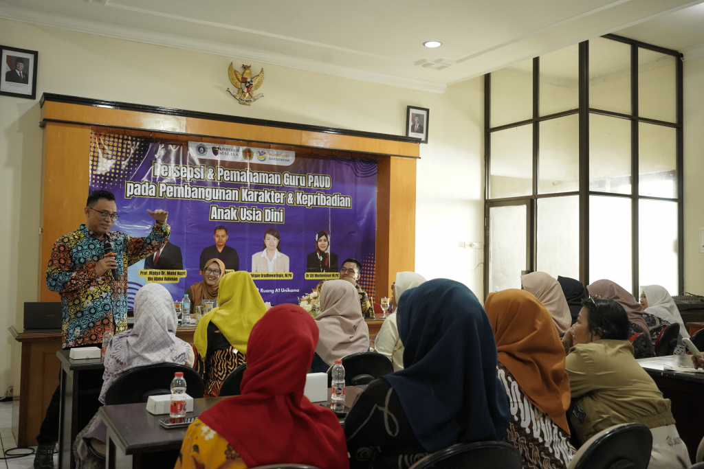 Sedot Antusiasme Guru KB/TK se-Malang Raya, Seminar Internasional PG PAUD UNIKAMA Hadirkan Pakar Indonesia dan Malaysia Kupas Tuntas Karakter Anak
